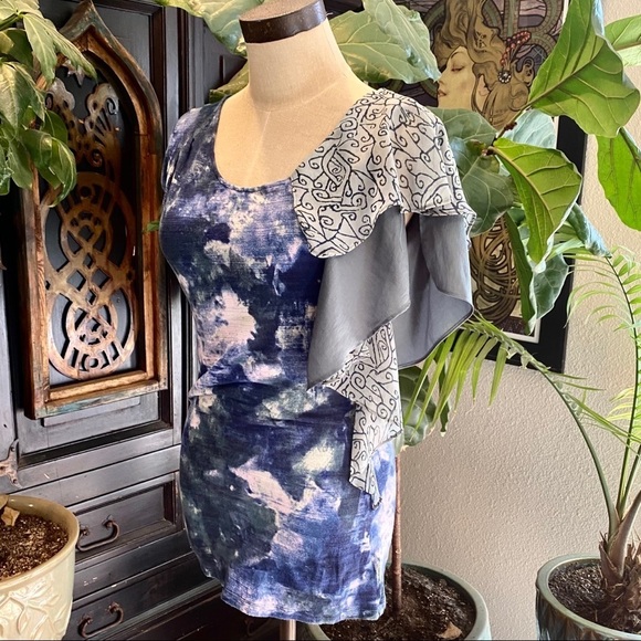 Anthropologie watercolor ruffled top - Picture 4 of 13